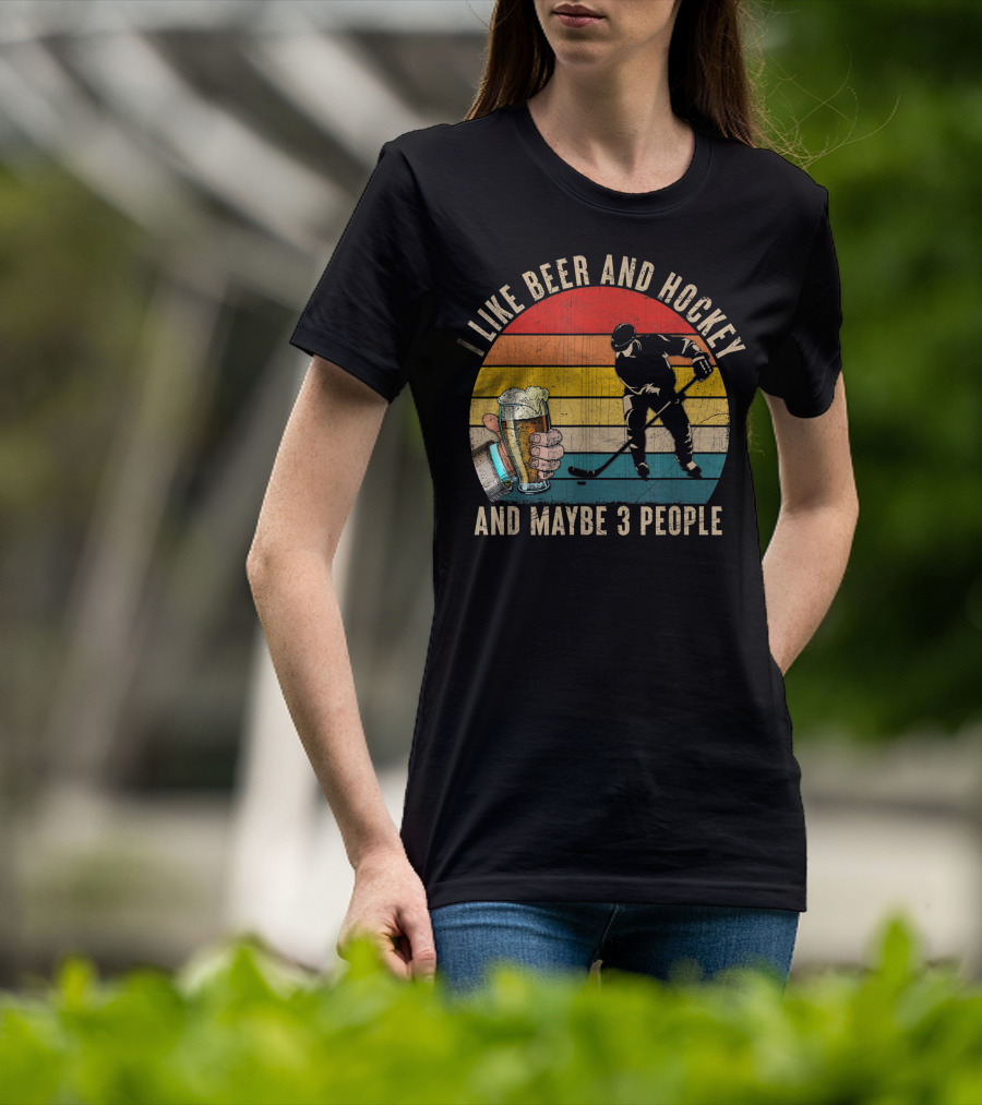 I Like Beer And Hockey And Maybe 3 People Vintage Retro T-Shirt