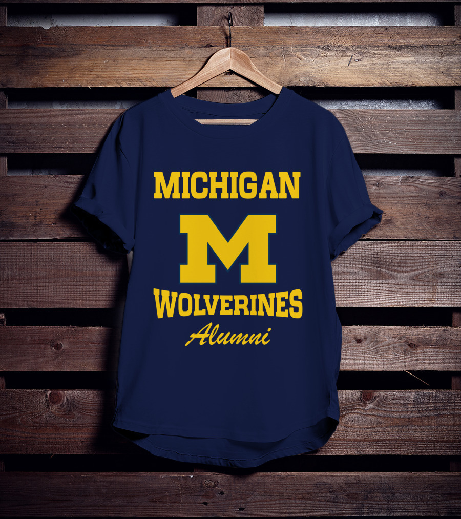 MICHIGAN WOLVERINES ALUMNI T-Shirt