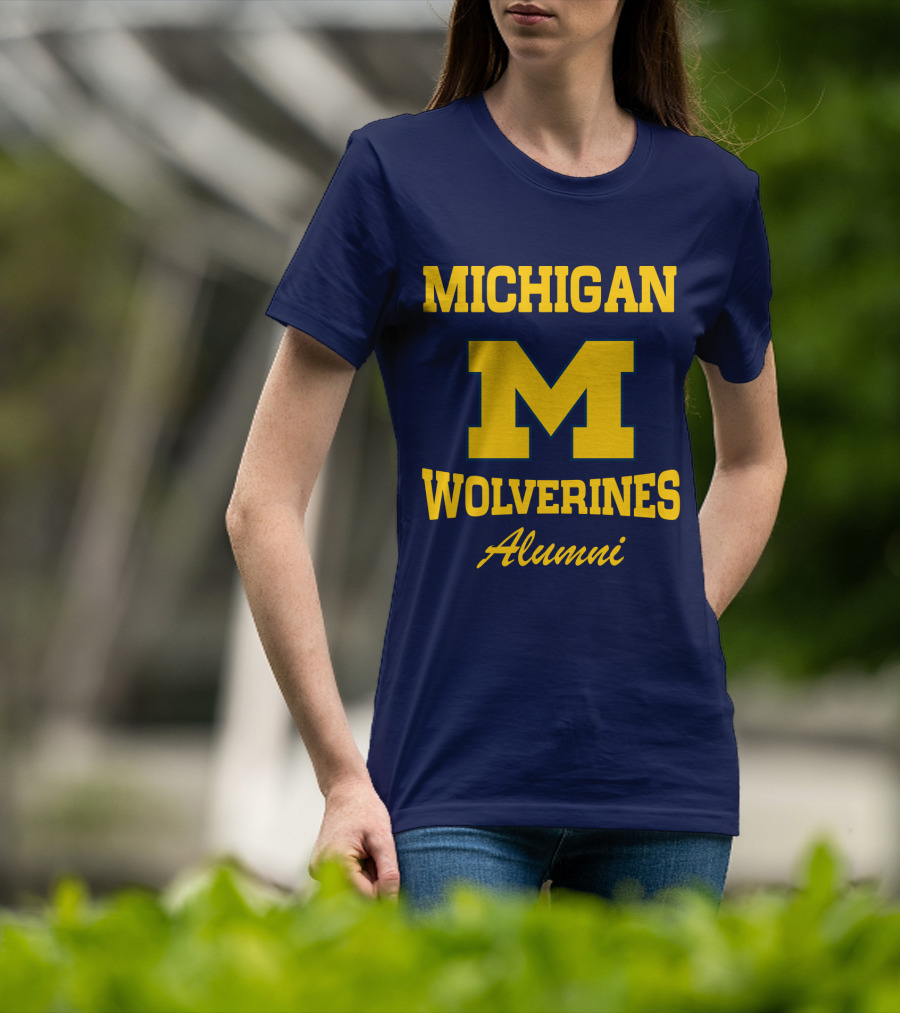 MICHIGAN WOLVERINES ALUMNI T-Shirt