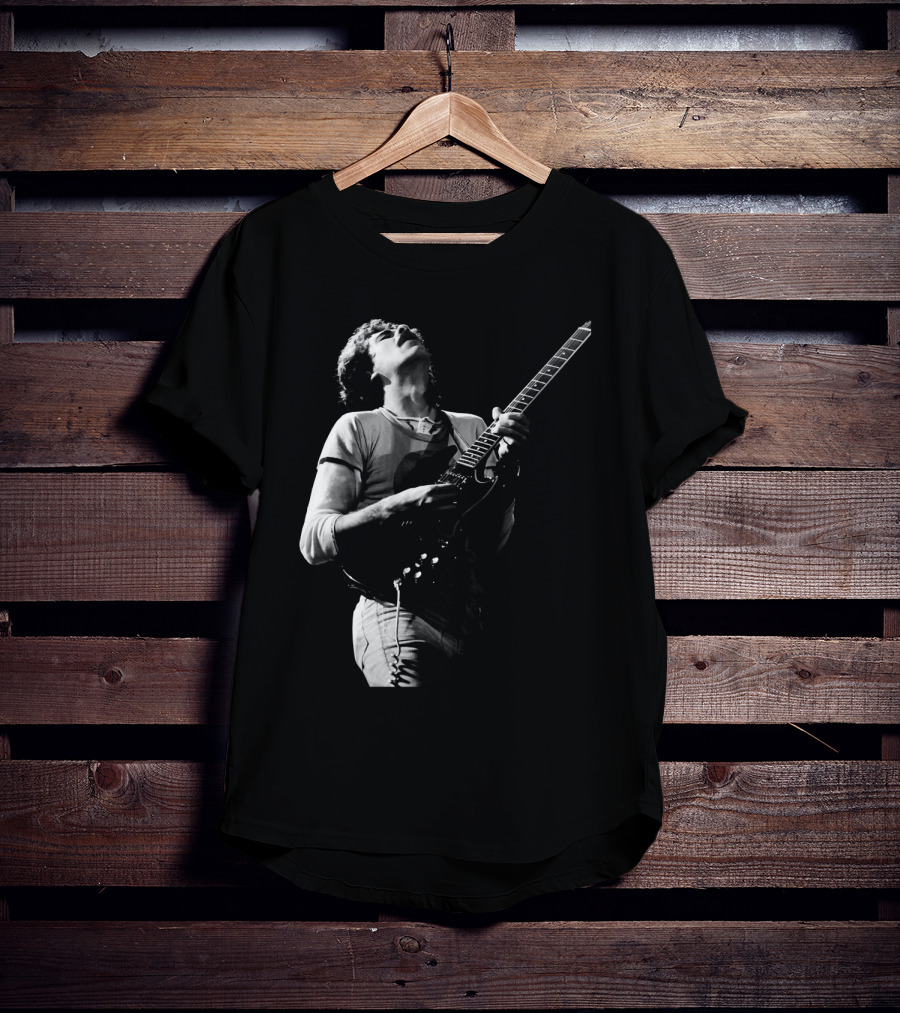 Stn Electric Guitarist In Concert Performance Black And White T-Shirt