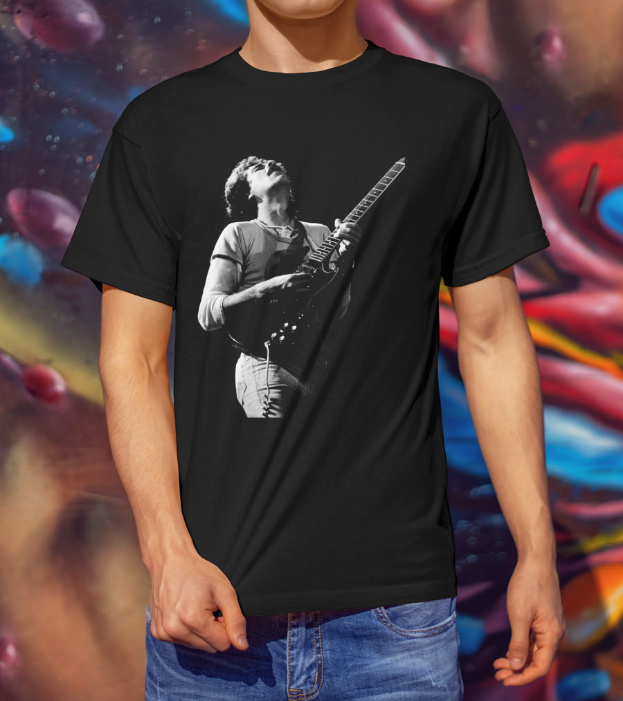 Stn Electric Guitarist In Concert Performance Black And White T-Shirt