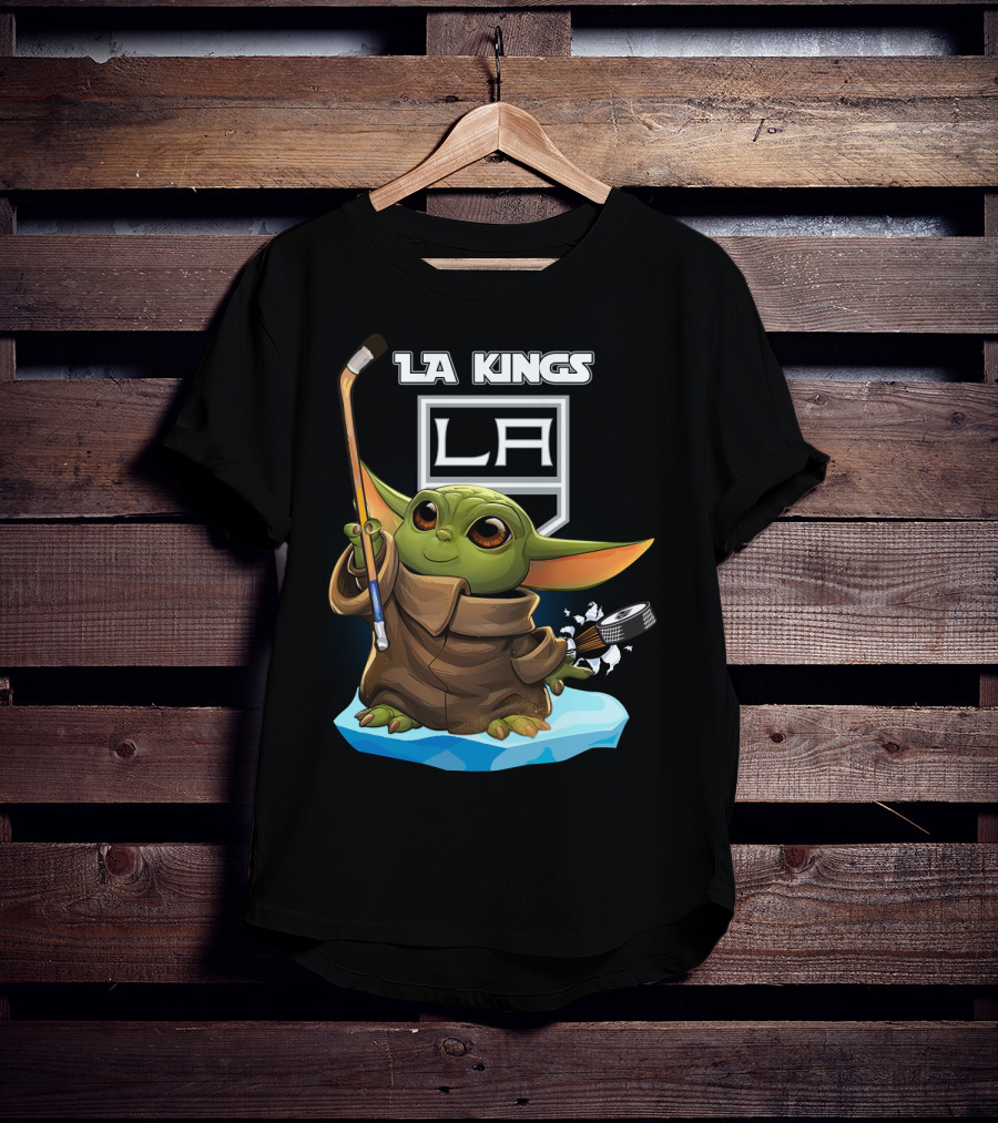 La Kings Baby Yoda Hockey Nhl Ice Rink Puck T-Shirt