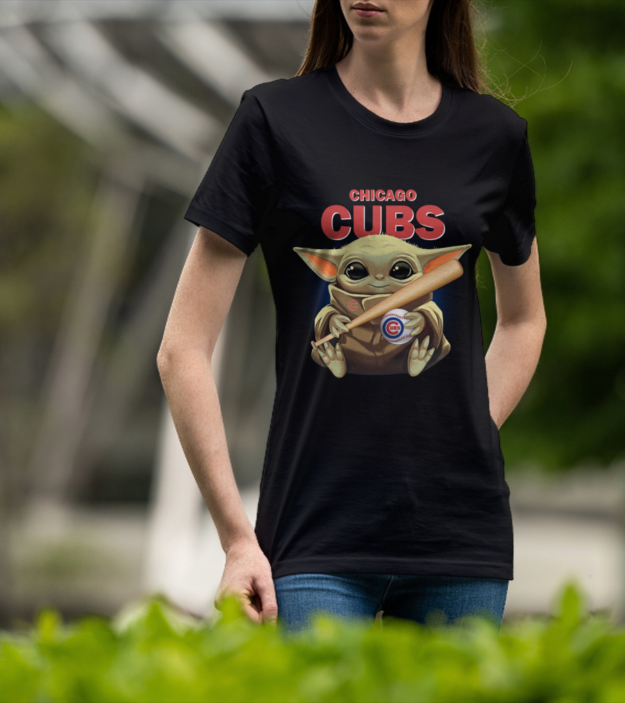Chicago Cubs Baby Yoda With Baseball Bat T-Shirt