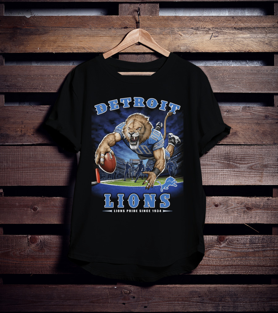 Detroit Lions Pride Since 1934 End Zone Nfl Touchdown Roaring Football Player T-Shirt