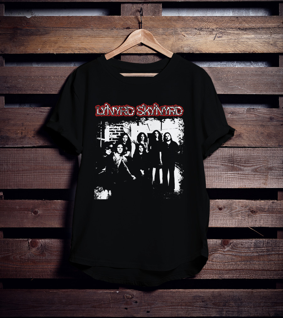 Lynyrd Skynyrd Band Black And White Group Photo T-Shirt