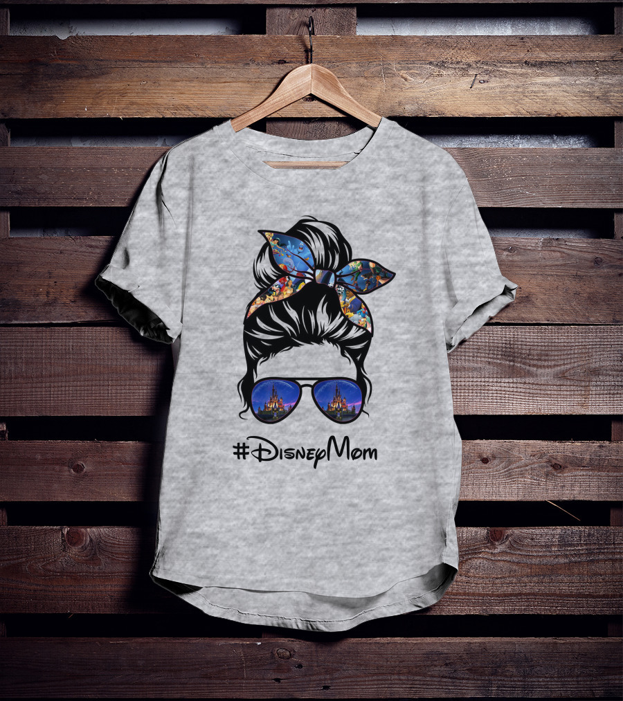 #Disneymom T-Shirt