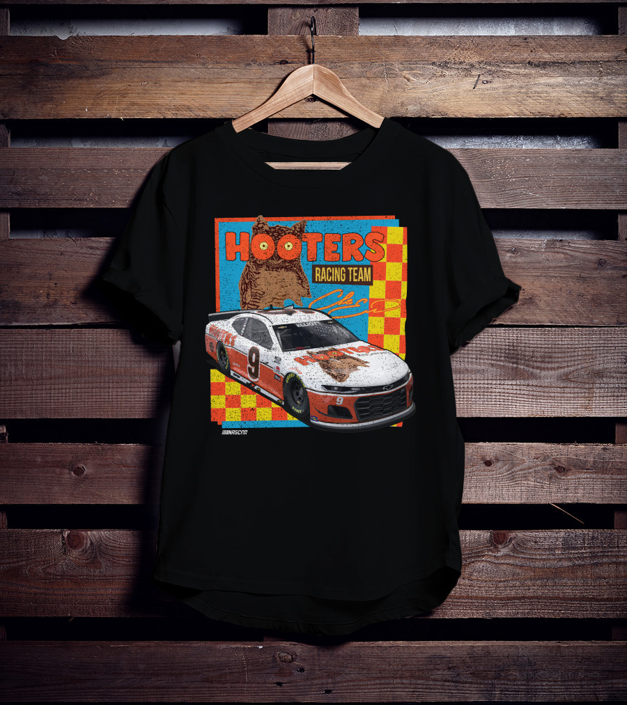 Hooters Racing Team NASCAR Car CE06 T-Shirt
