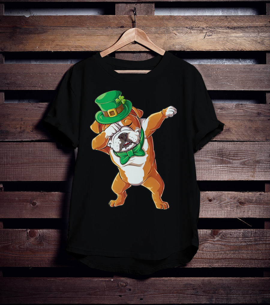 Dabbing English Bulldog St Patricks Day Leprechaun Hat Bow Tie T-Shirt