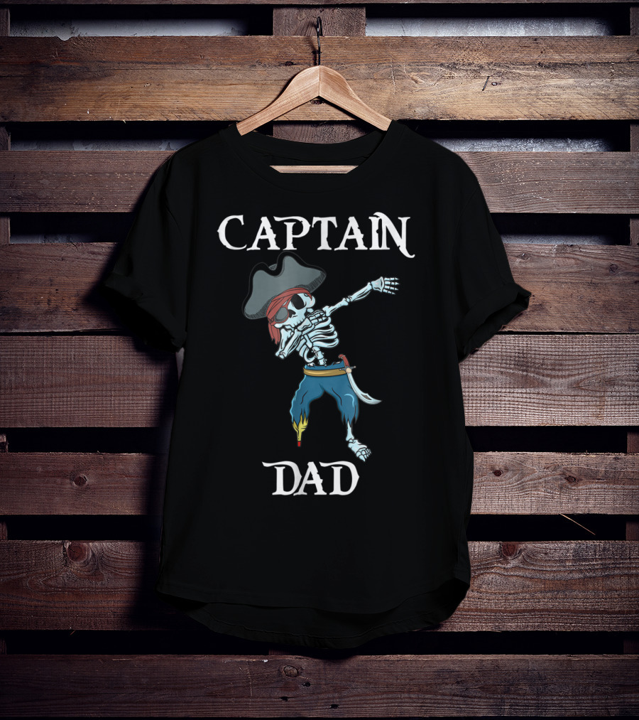 Captain Dad Pirate Skeleton Dabbing Halloween Costume T-Shirt