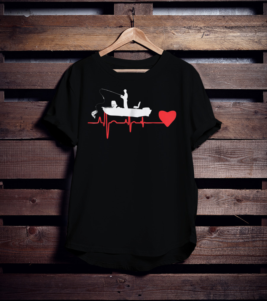 Awesome Fishing Heartbeat For Fishing Dad In A Boat With Red Heart T-Shirt