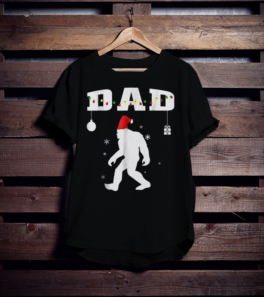 Dad Bigfoot Santa Christmas Family T-Shirt