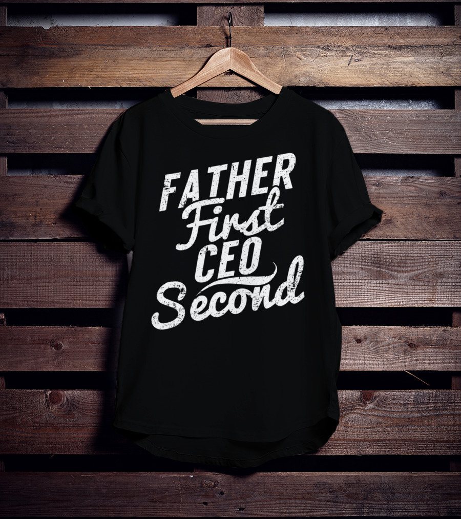 Father First CEO Second Entrepreneur Dad 90 Retro Style Vintage Look T-Shirt