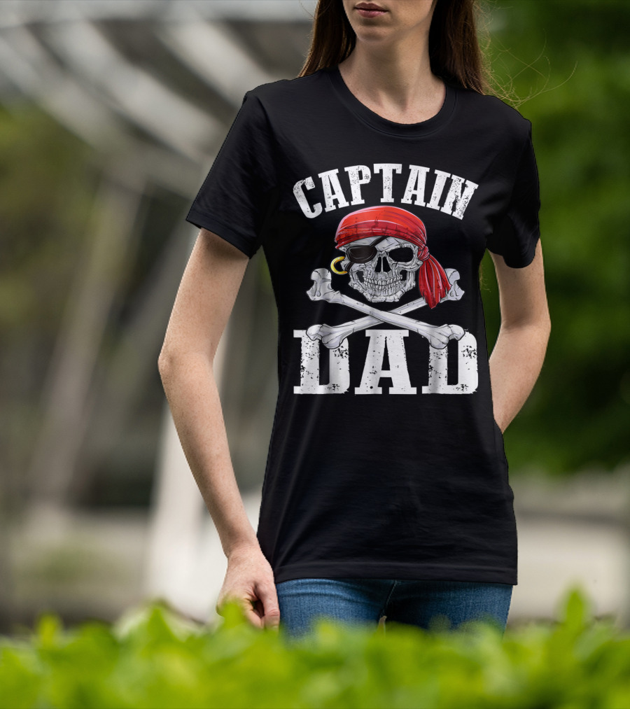 Captain Dad Skull Crossbones Red Bandana Pirate Image T-Shirt