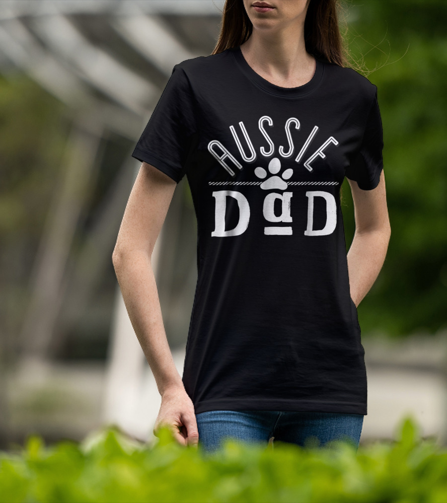 Aussie Dad With Paw Print Design For Australian Shepherd Enthusiasts T-Shirt