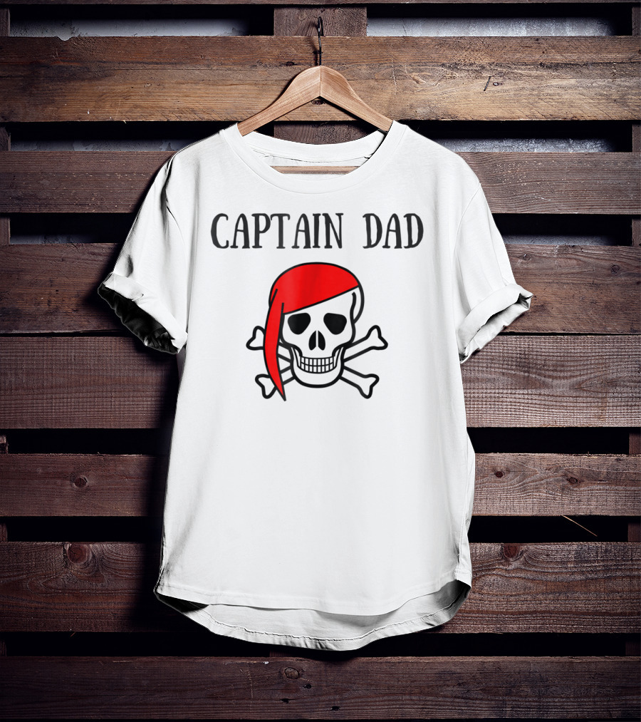 Captain Dad Halloween Pirate Skull With Red Bandana T-Shirt