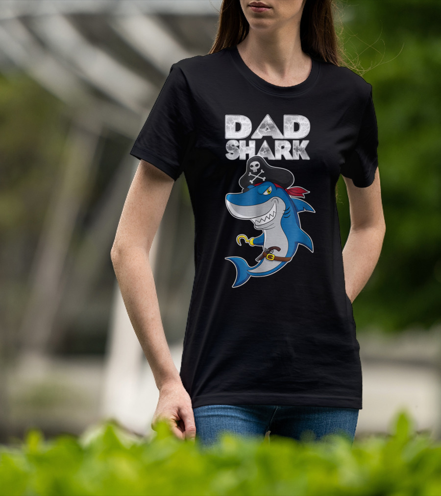 Dad Shark Pirate Halloween Matching Family85 T-Shirt