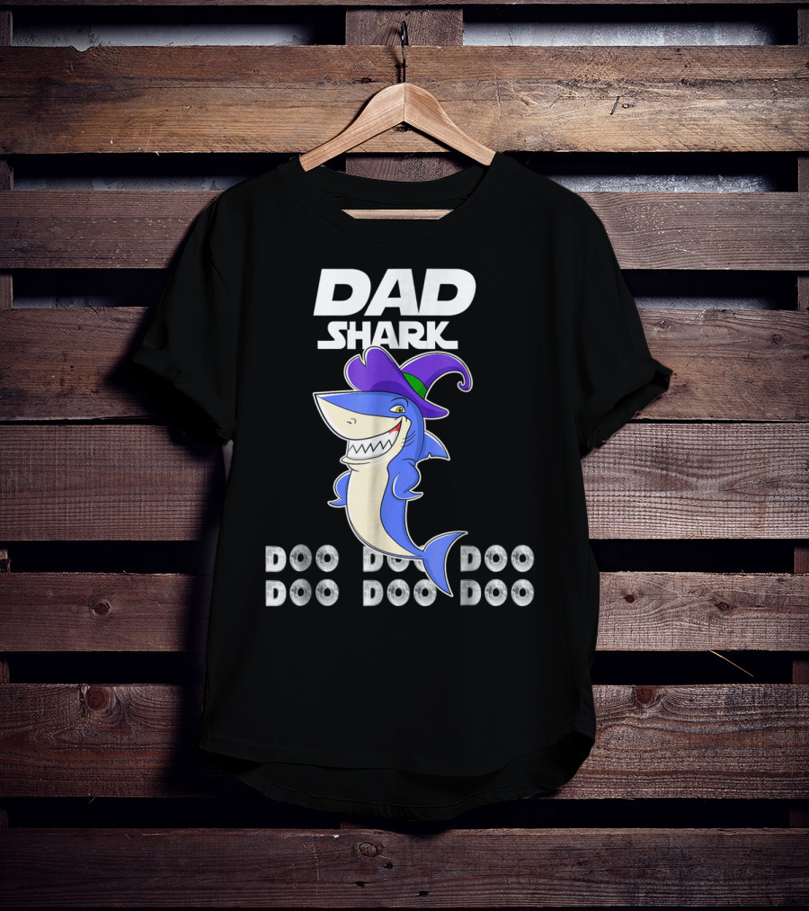Dad Shark Doo Doo Doo Funny Shark With Witch Hat T-Shirt