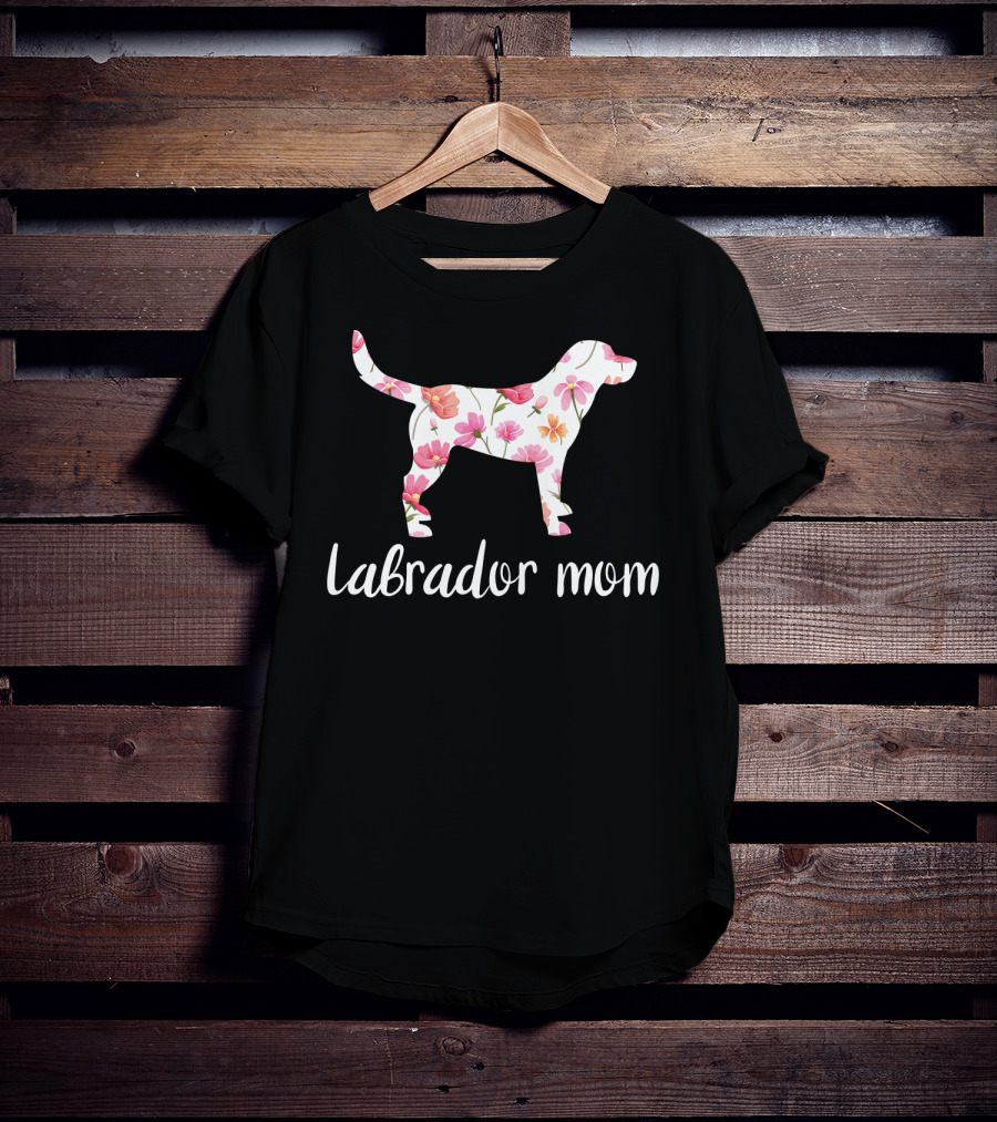 Labrador Mom Floral Design 15 T-Shirt