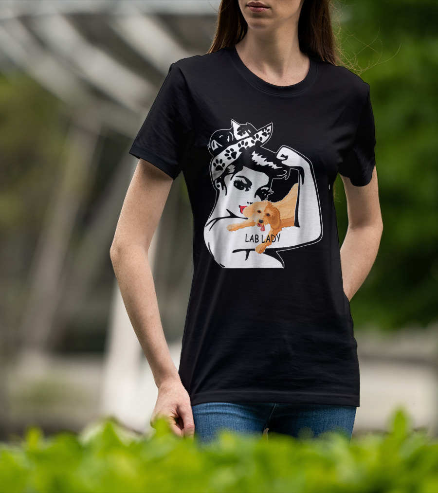 Labrador Retriever Lady Funny Mom Birthday Lab Lady T-Shirt
