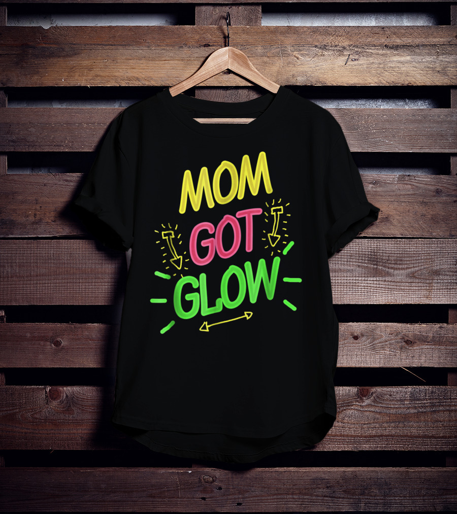 Mom Got Glow Party Birthday Neon Arrows T-Shirt