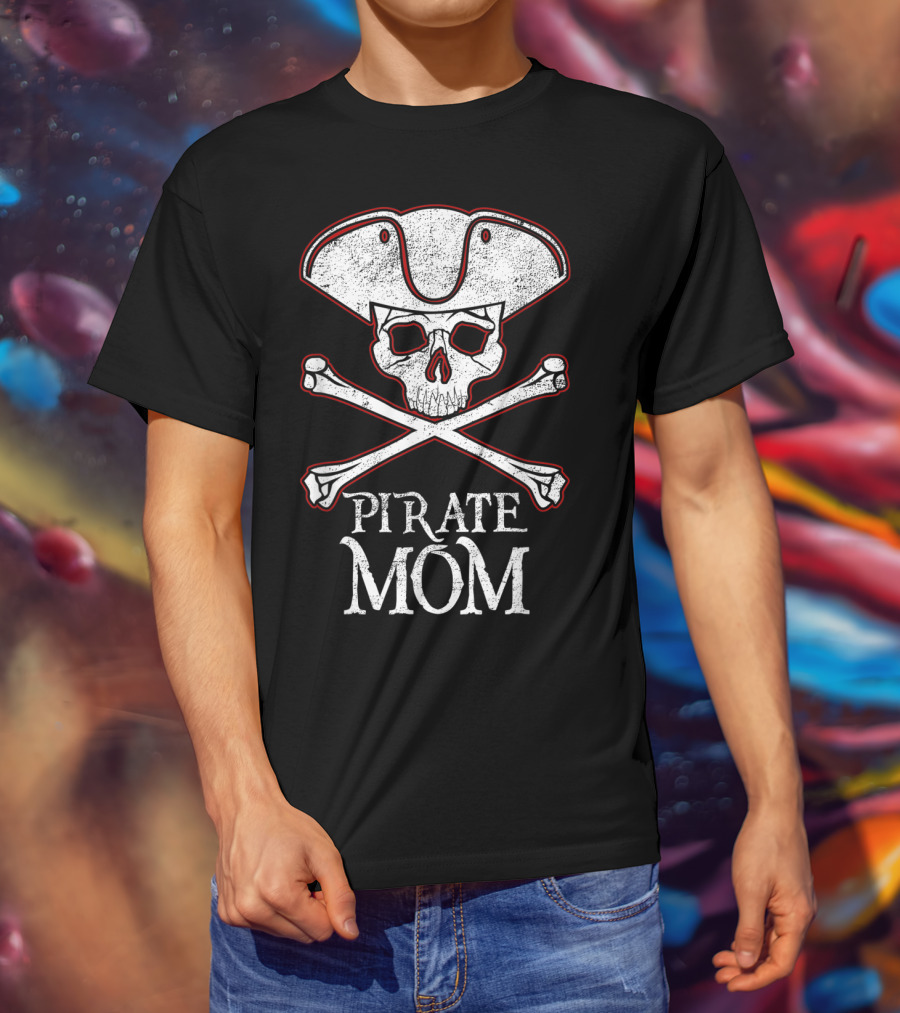 PIRATE MOM Skull Crossbones Halloween Captain T-Shirt