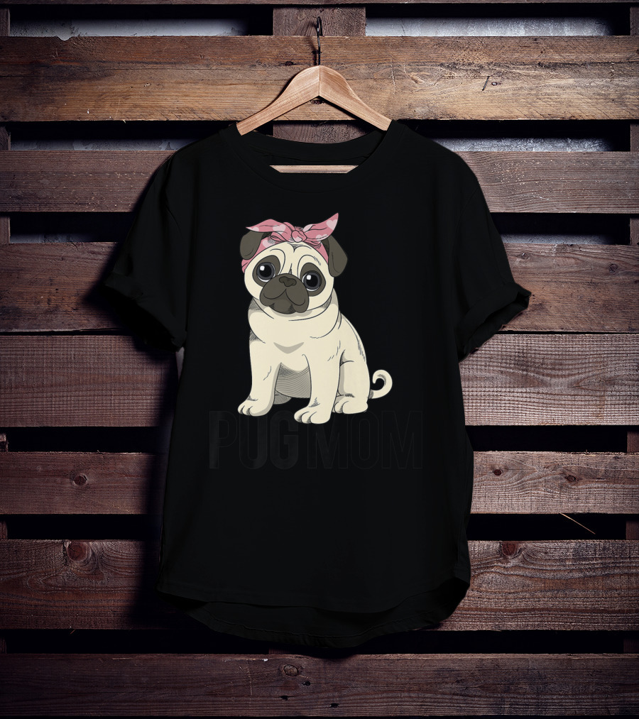 Pug Mom Cute Pug With Pink Bandana T-Shirt