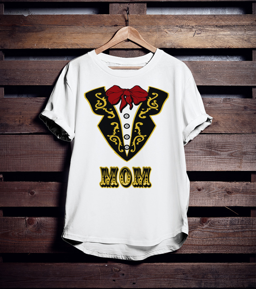 Mom Ringmaster Circus Birthday Party T-Shirt