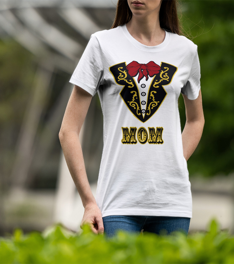 Mom Ringmaster Circus Birthday Party T-Shirt
