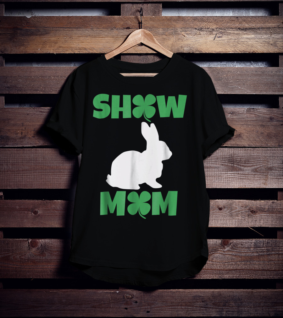 Show Mom Clover Rabbit T-Shirt