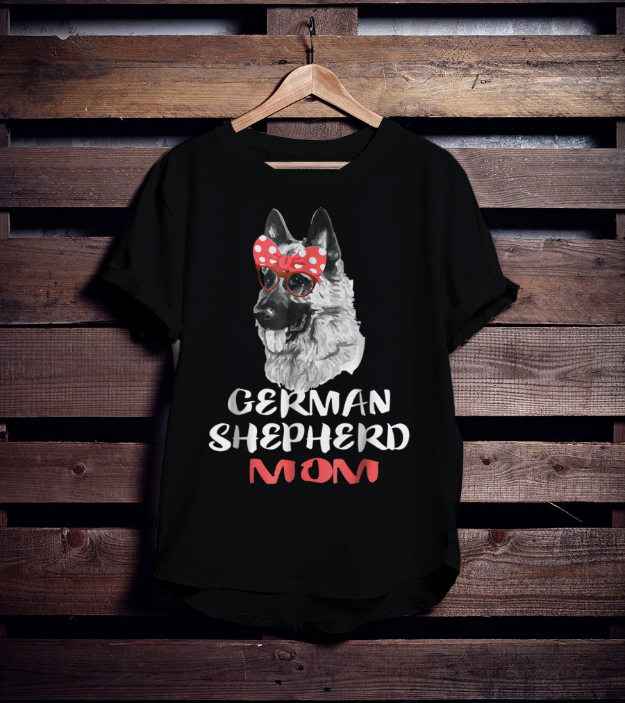 German Shepherd Mom Mother Dog Lover Owner Dog With Red Bow And Glasses T-Shirt