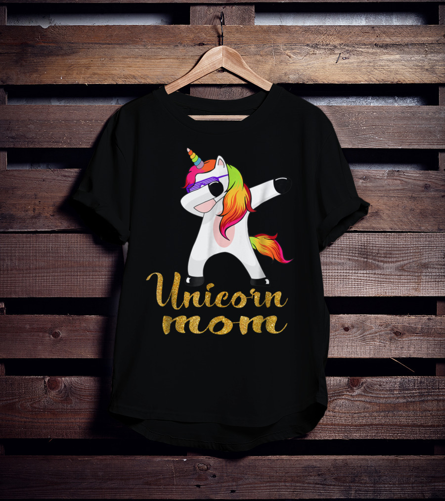 Unicorn Mom Glitter Text Rainbow Hair Dabbing Unicorn T-Shirt