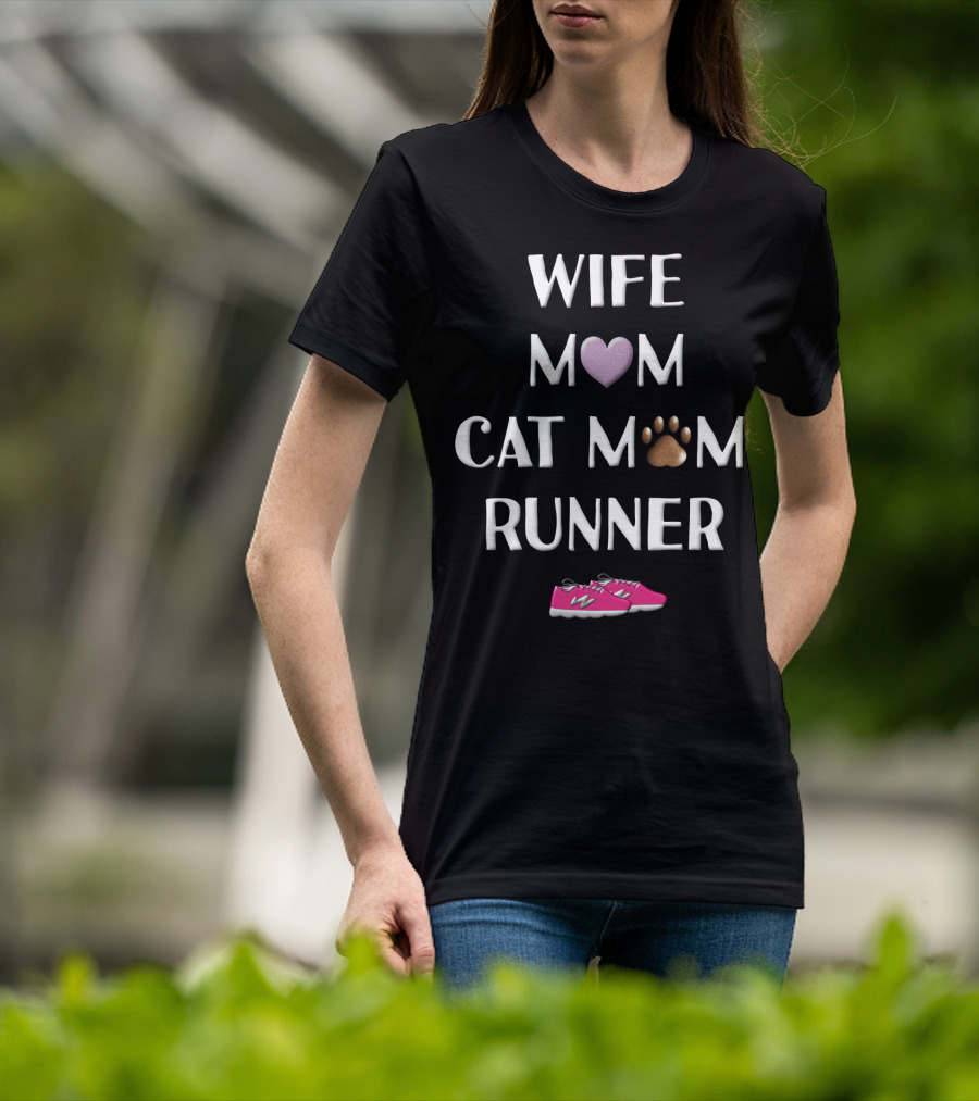 Wife Mom Cat Mom Runner Pink Shoes Heart Paw T-Shirt