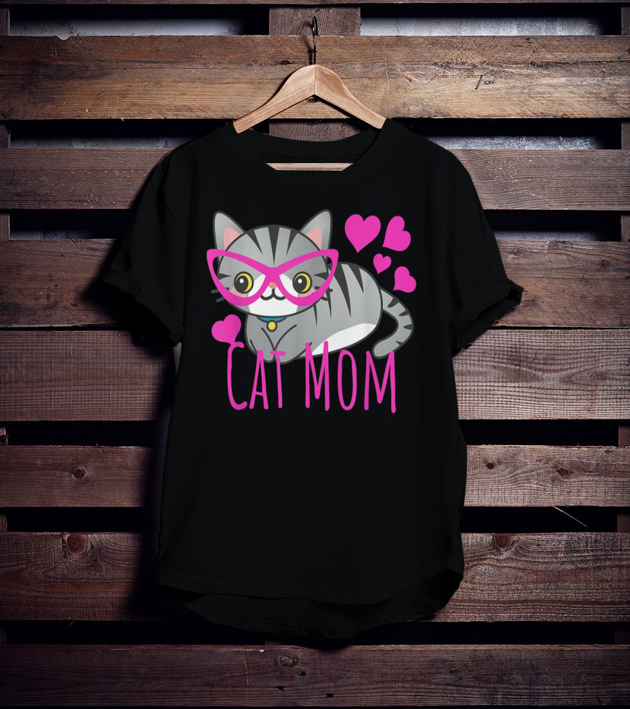 Cute Kawaii Cat Mom With Pink Glasses And Hearts T-Shirt