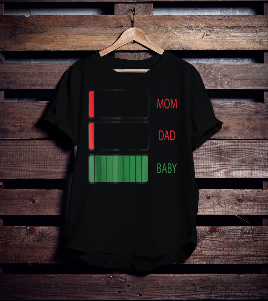 Mom Dad Baby Low Battery Humor Family Energy Levels T-Shirt
