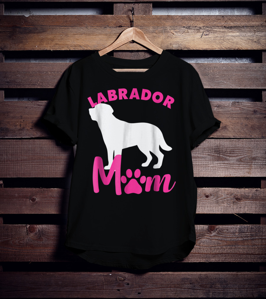 LABRADOR MOM T-Shirt