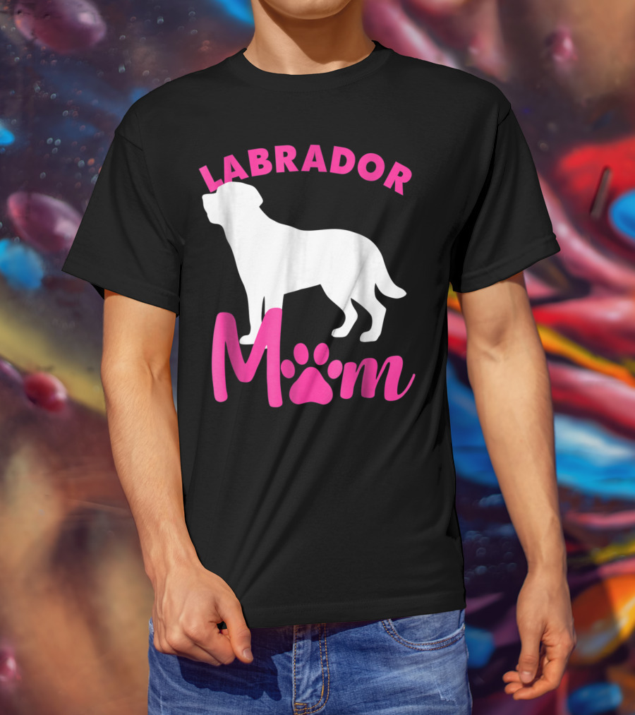 LABRADOR MOM T-Shirt