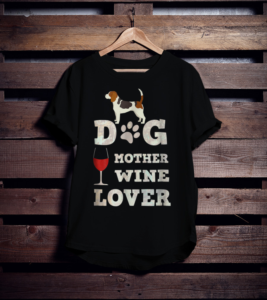 Dog Lover Mother Wine Enthusiast With Basset Hound And Paw Prints T-Shirt