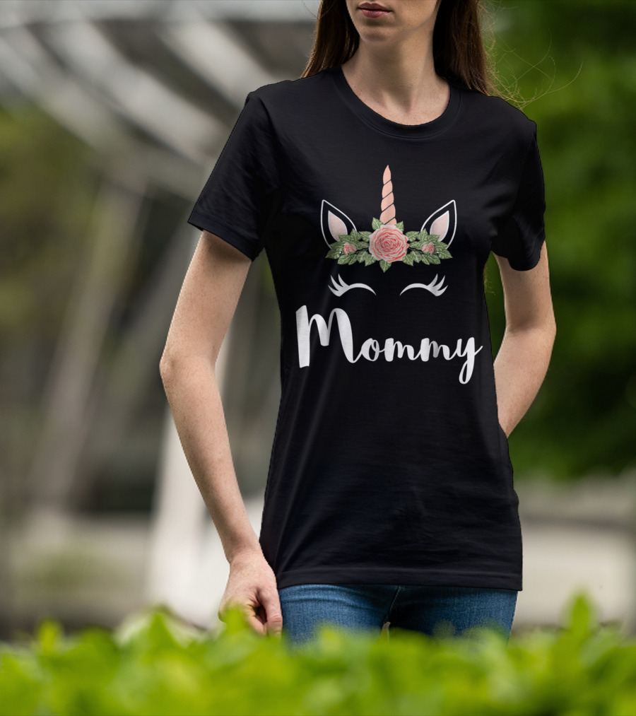 Mommy Cute Unicorn Face Mommy Flower Crown T-Shirt