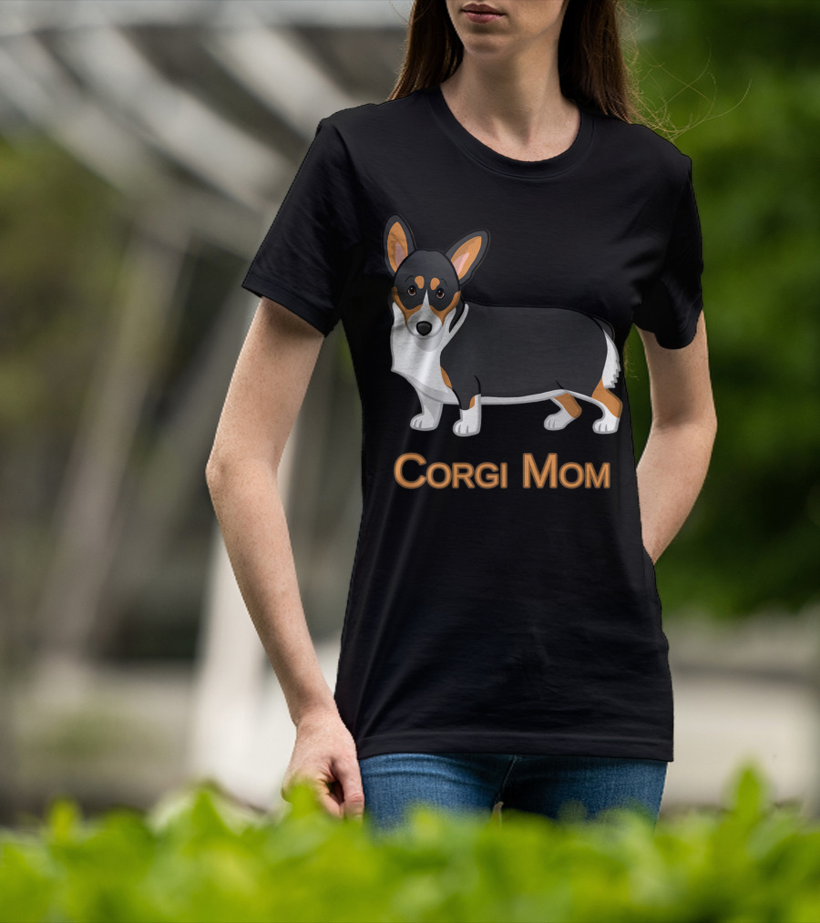 Corgi Mom Black Tricolor Cute Pembroke Corgi T-Shirt