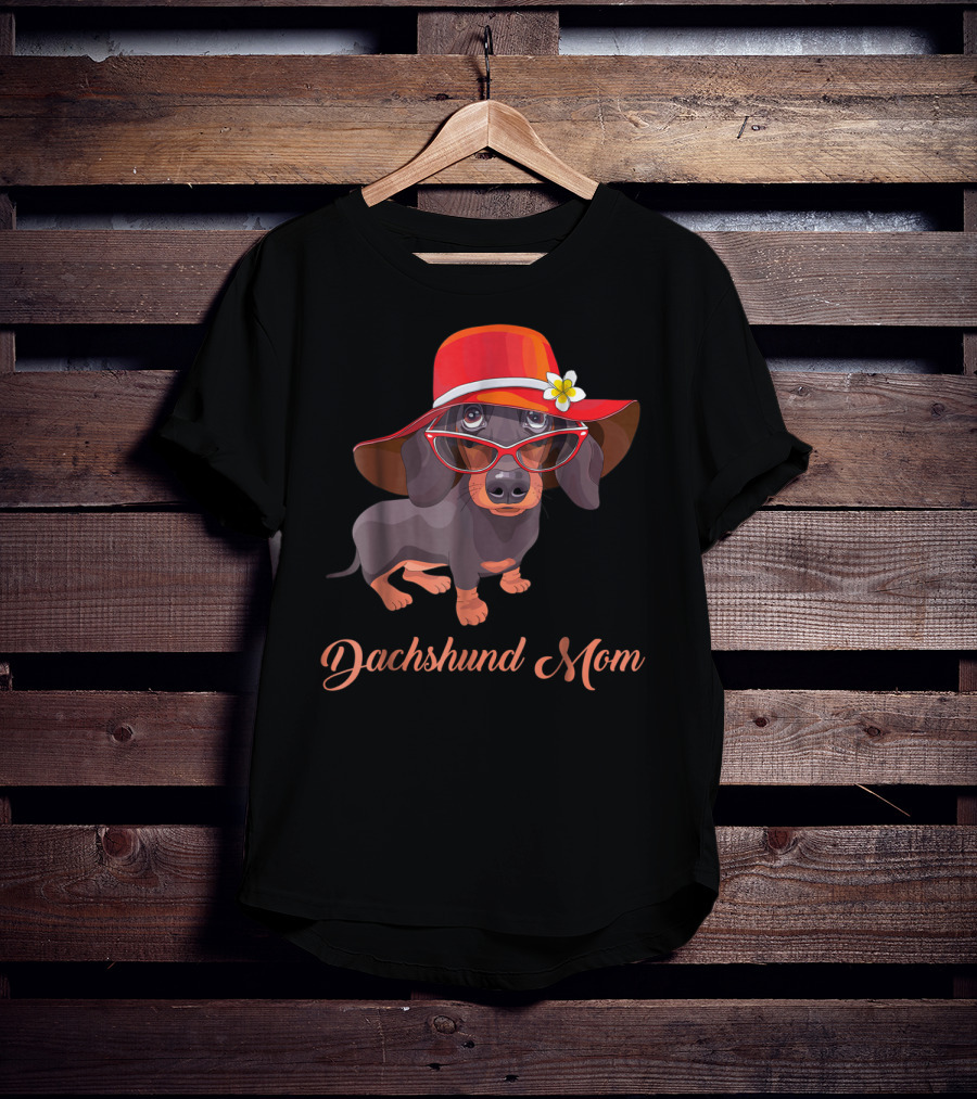 Dachshund Mom Mom Of Dachshund Dogs Pet Puppies With Red Hat And Glasses T-Shirt