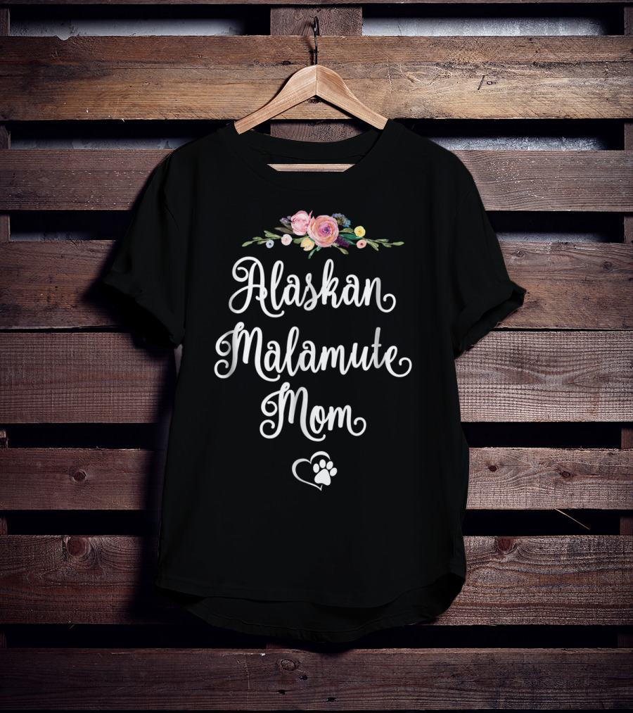 Alaskan Malamute Mom Floral Heart Paw T-Shirt