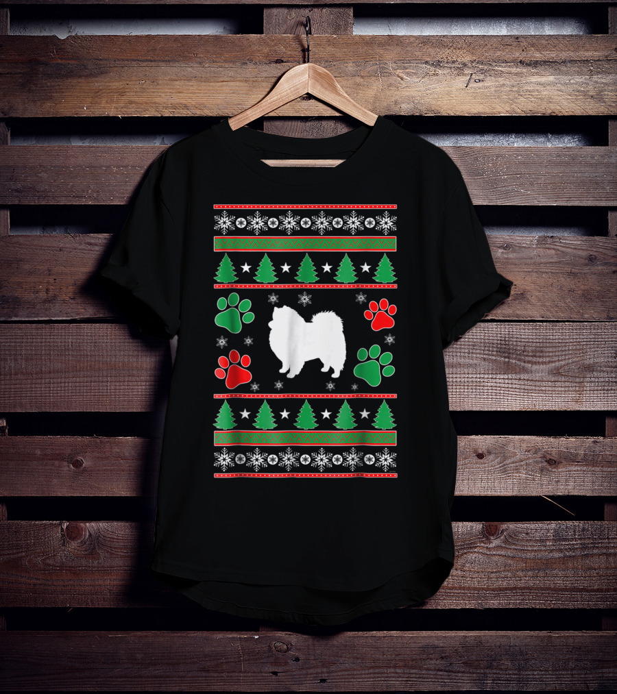 American Eskimo Spitz Mom Holiday Dogs Christmas Trees Snowflakes Paws T-Shirt
