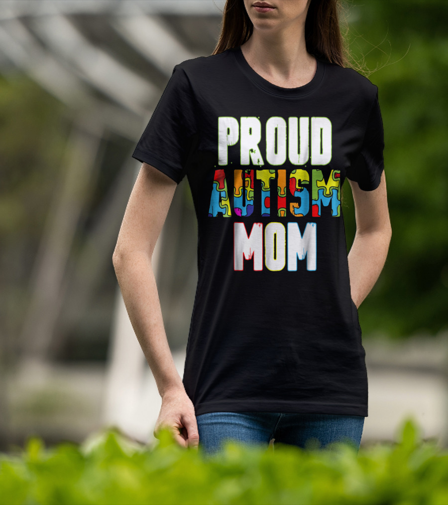 PROUD AUTISM MOM Autism Awareness Puzzle T-Shirt