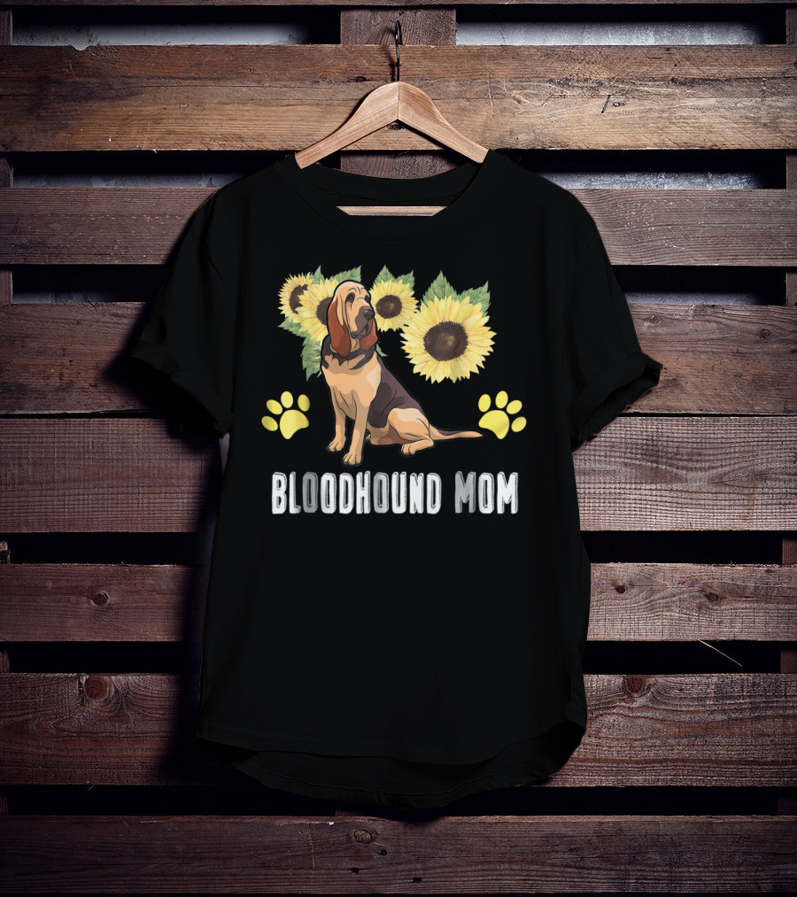 Bloodhound Mom Sunflower Paws T-Shirt