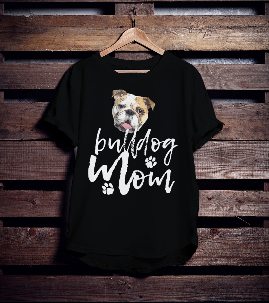 Bulldog Mom Adorable Dog Face With Paw Prints T-Shirt
