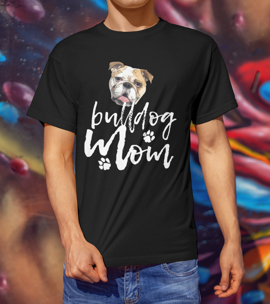 Bulldog Mom Adorable Dog Face With Paw Prints T-Shirt