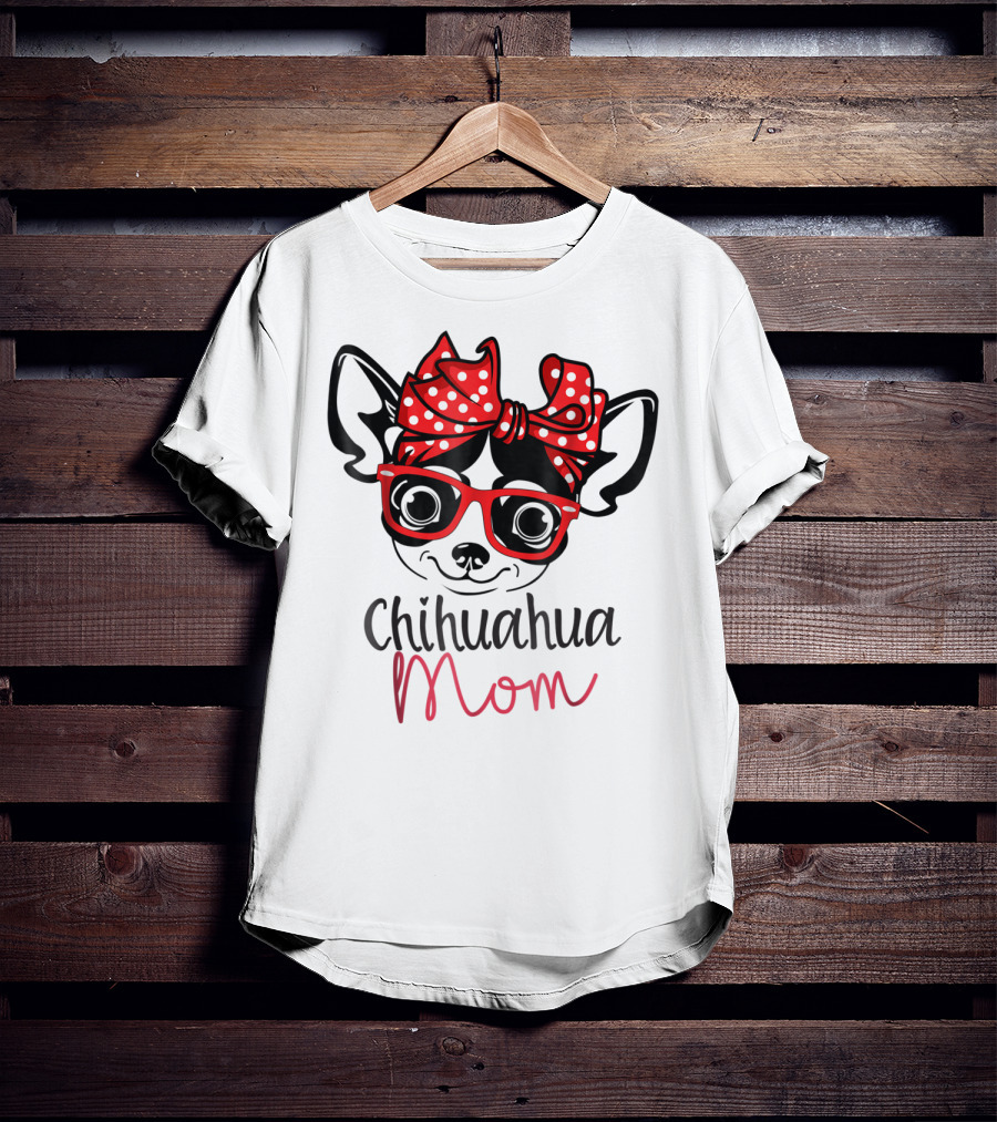 Chihuahua Mom Red Glasses And Polka Dot Bow T-Shirt
