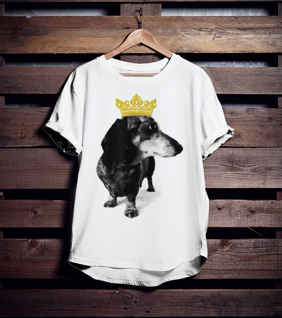 Cute Dachshund Princess With Golden Crown T-Shirt