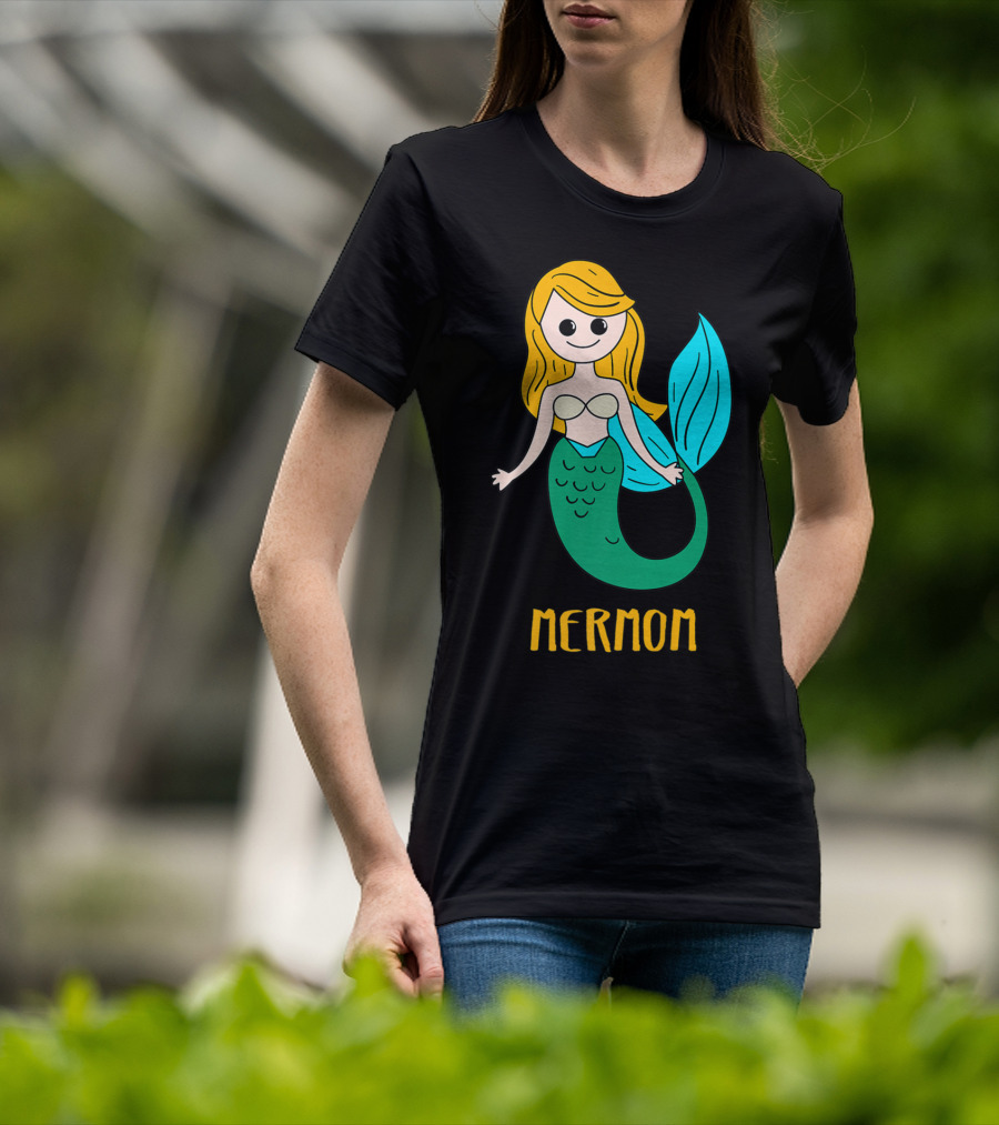 Cute Mermom For Stylish Women And Mothers T-Shirt