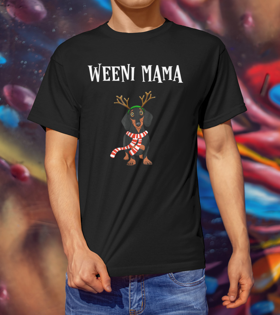 WEENI MAMA Dachshund With Reindeer Antlers And Candy Cane Scarf T-Shirt